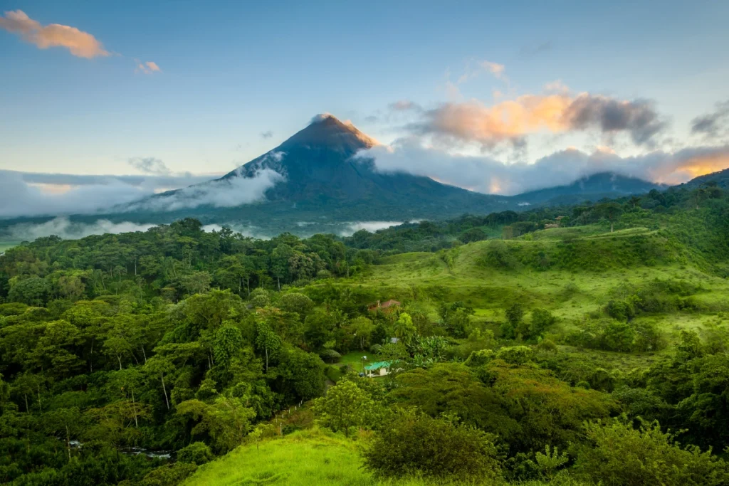 Explore Central America’s Natural Wonders and Cultural Traditions Central America Natural Wonders